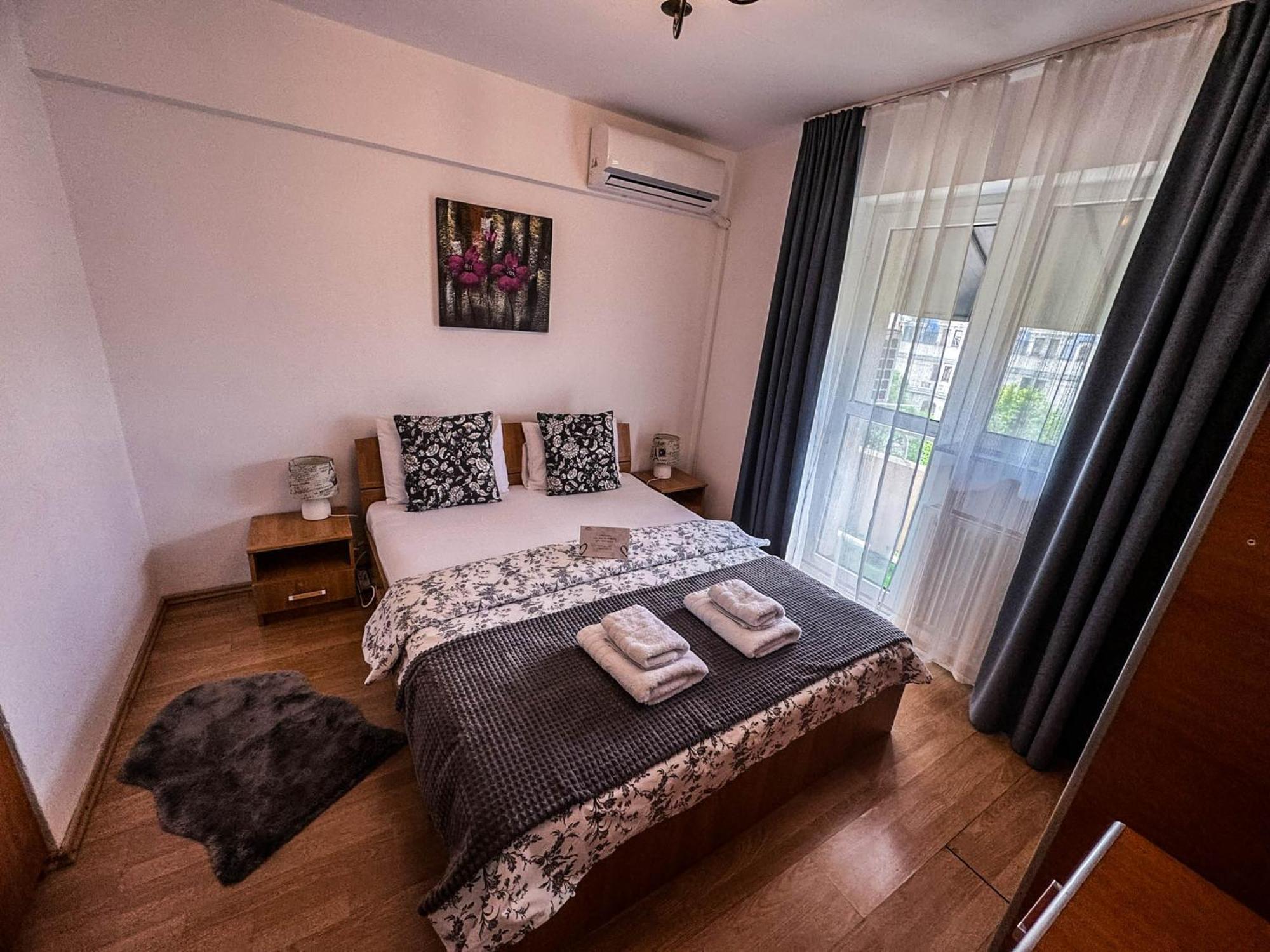 Sunrise Apartments City Center Bukarest Exterior foto