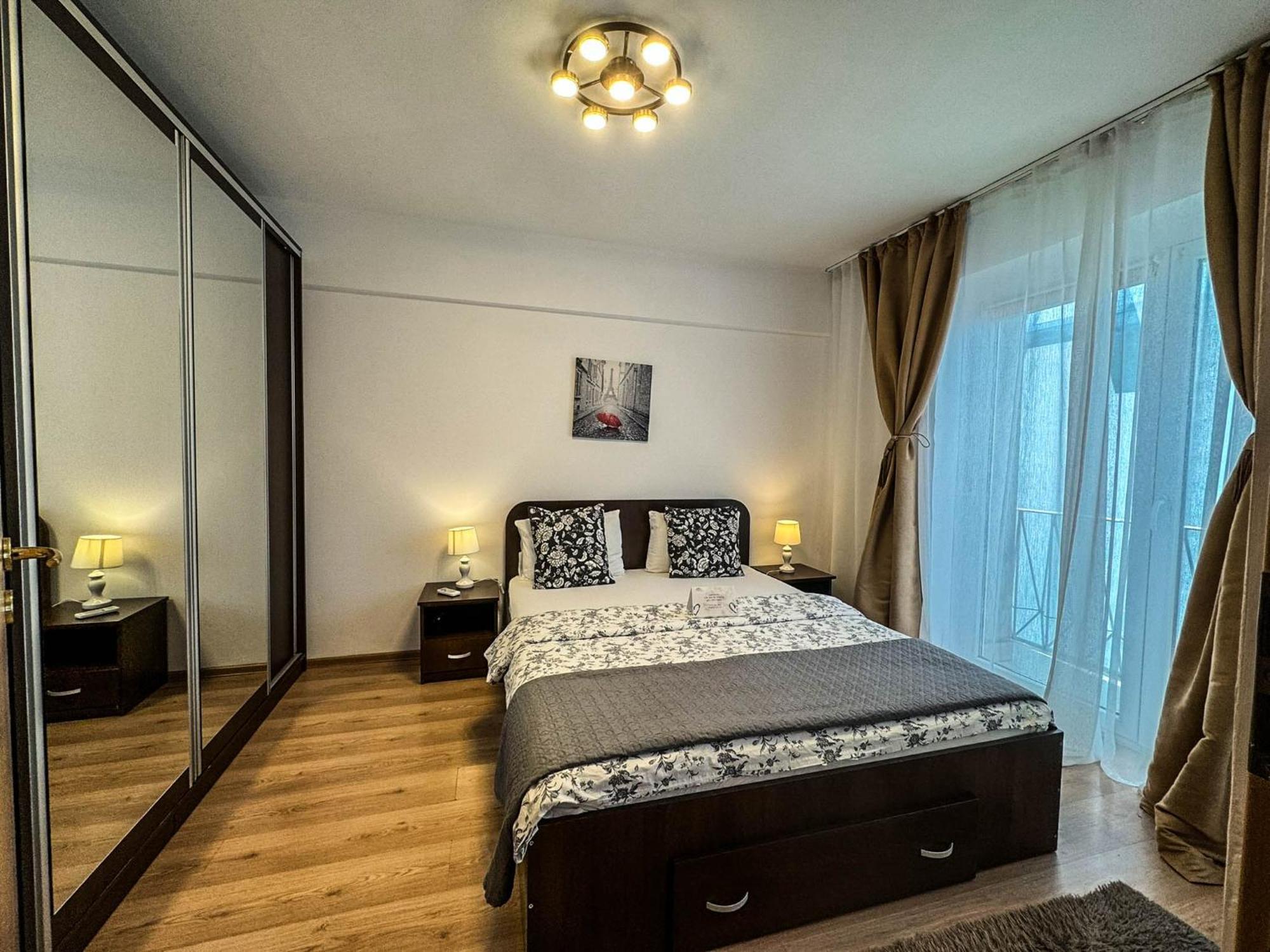 Sunrise Apartments City Center Bukarest Exterior foto